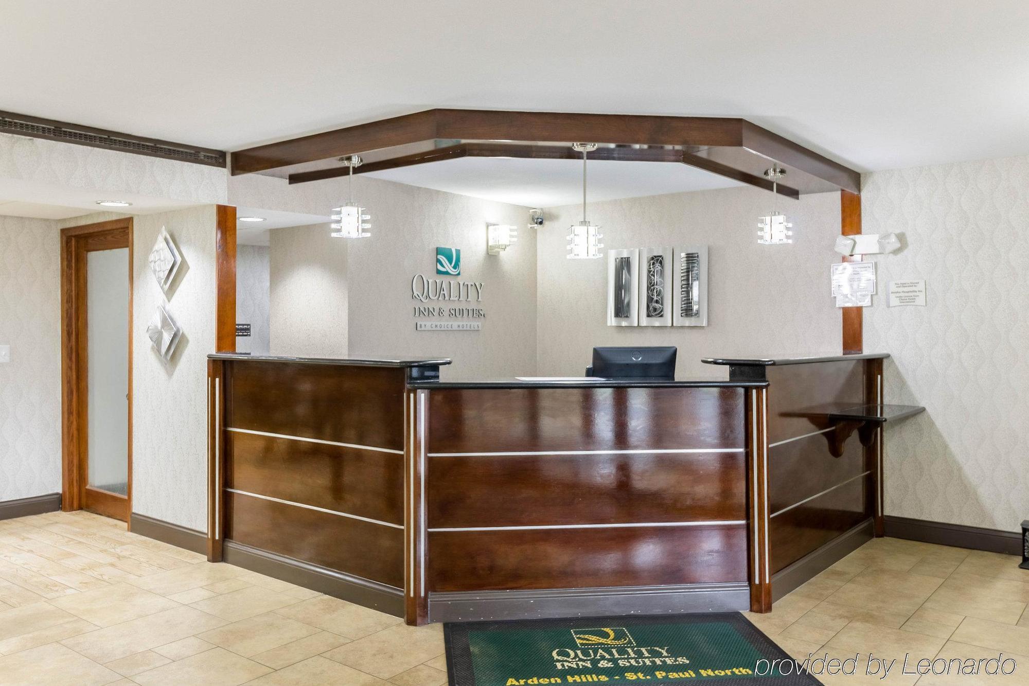 Quality Inn & Suites Arden Hills - Saint Paul North Exterior photo