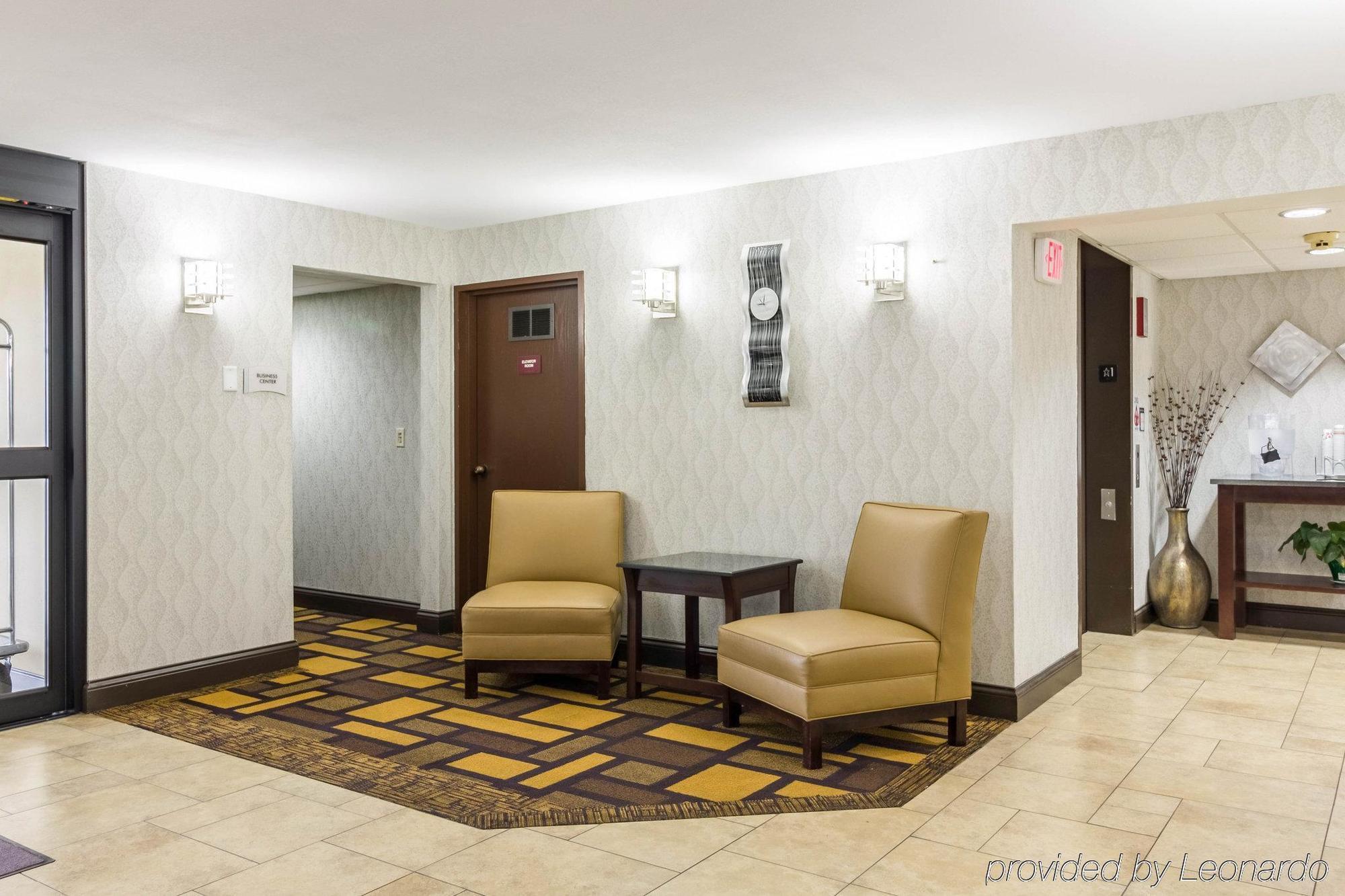 Quality Inn & Suites Arden Hills - Saint Paul North Exterior photo