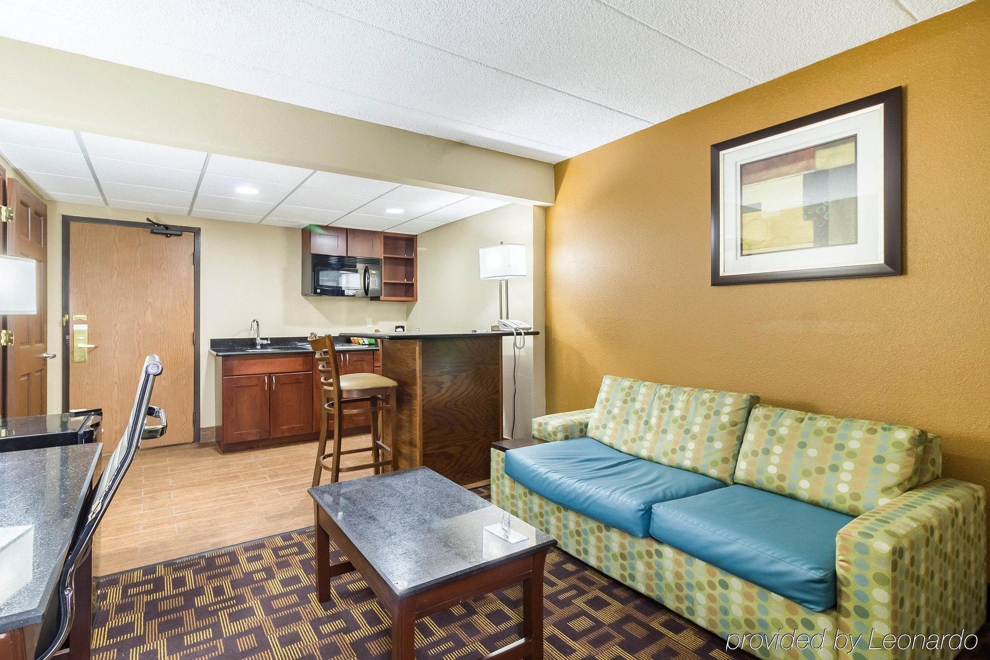 Quality Inn & Suites Arden Hills - Saint Paul North Exterior photo